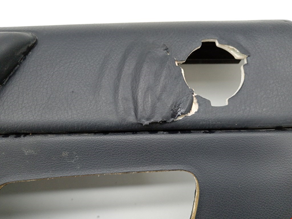 Обшивка двери задняя левая MITSUBISHI Pajero IV 2006-2022