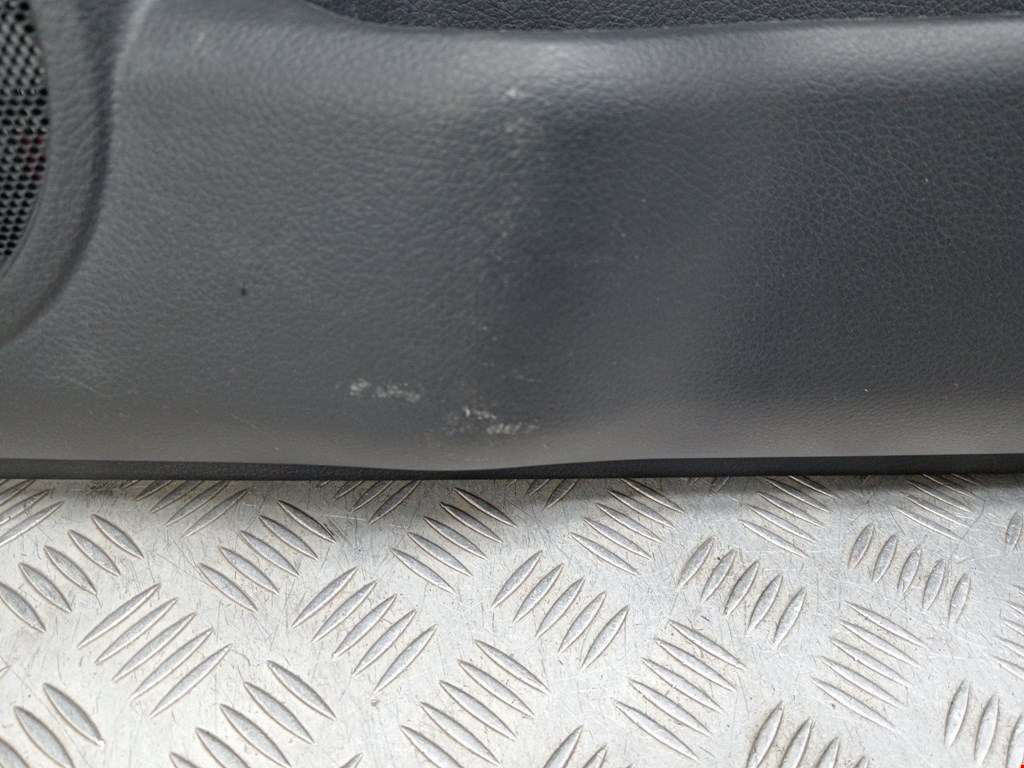 Обшивка двери передняя правая NISSAN Qashqai J11 2013-2022