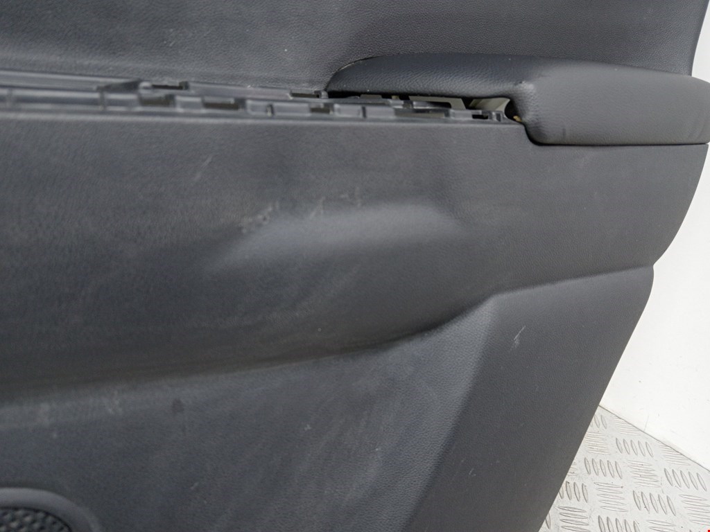 Обшивка двери задняя правая MITSUBISHI ASX 2010-н.в.