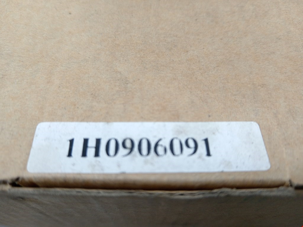 Насос топливный (электрический) VOLKSWAGEN Golf III 1991-1997