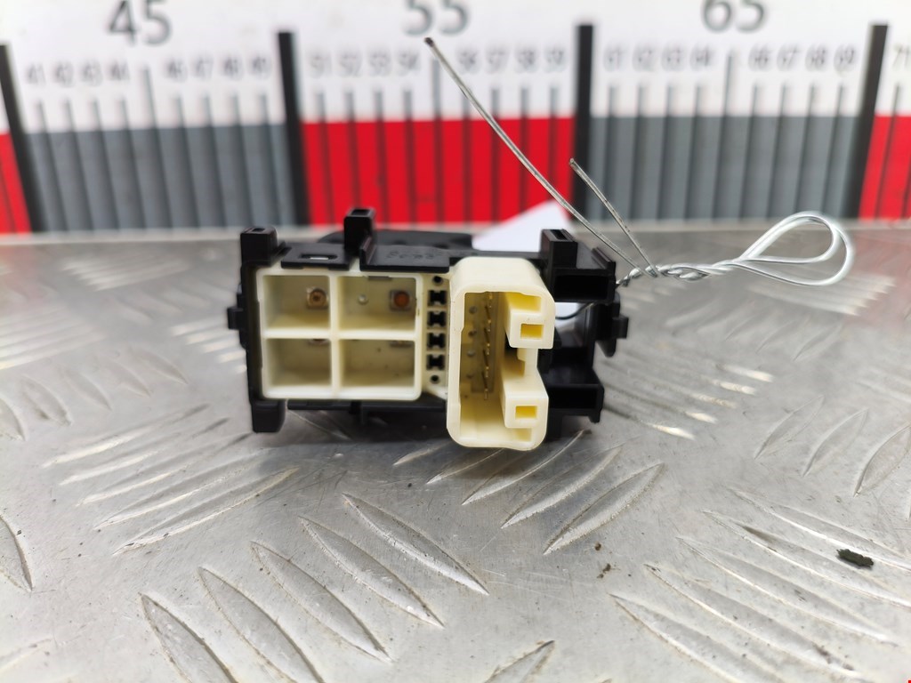 Кнопка стеклоподъемника TOYOTA Camry XV50 2011-2018