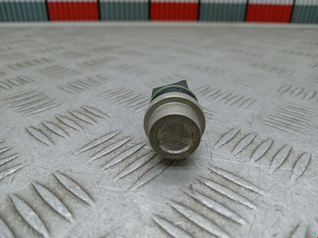 Датчик температуры (охлаждающей жидкости) VOLKSWAGEN Golf III 1991-1997