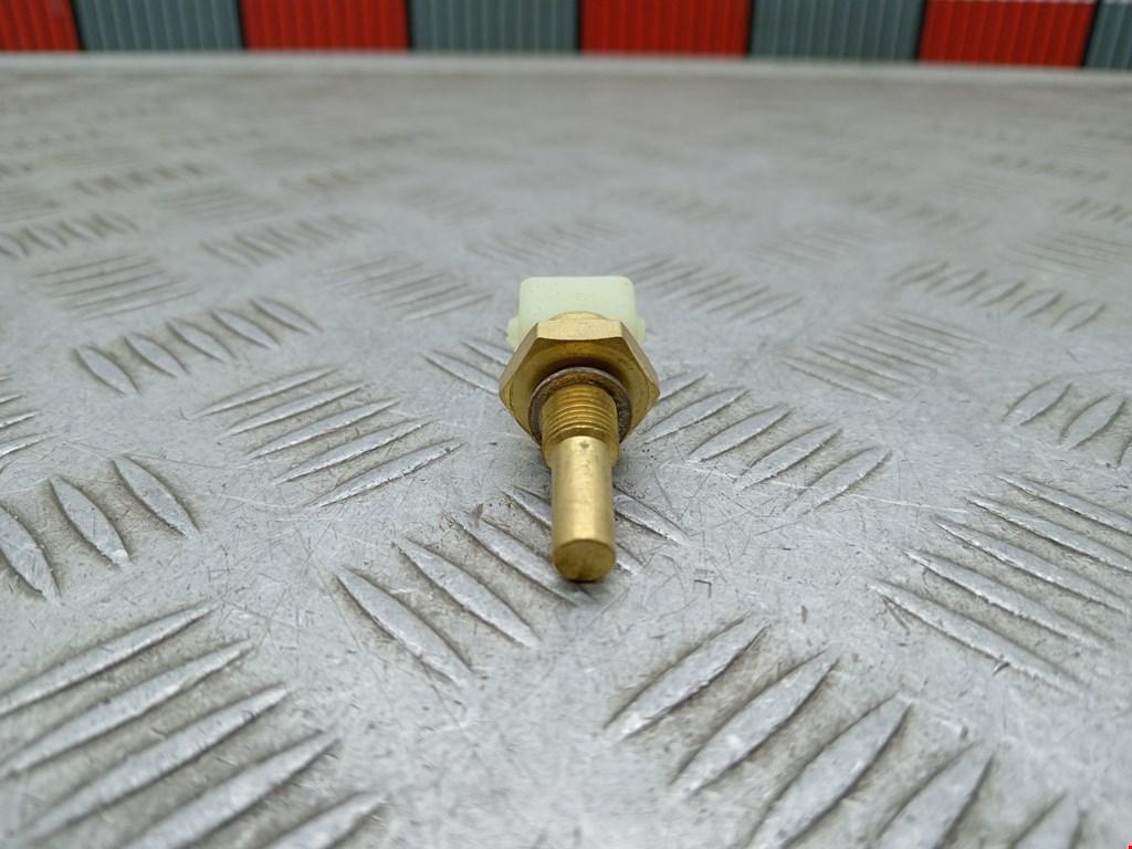 Датчик температуры (охлаждающей жидкости) AUDI 100 C3 1982-1991