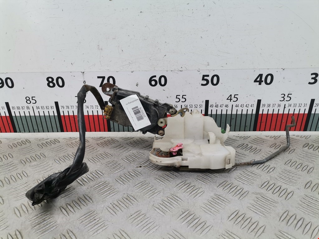 Замок двери передней левой SUBARU Legacy 1998-2004