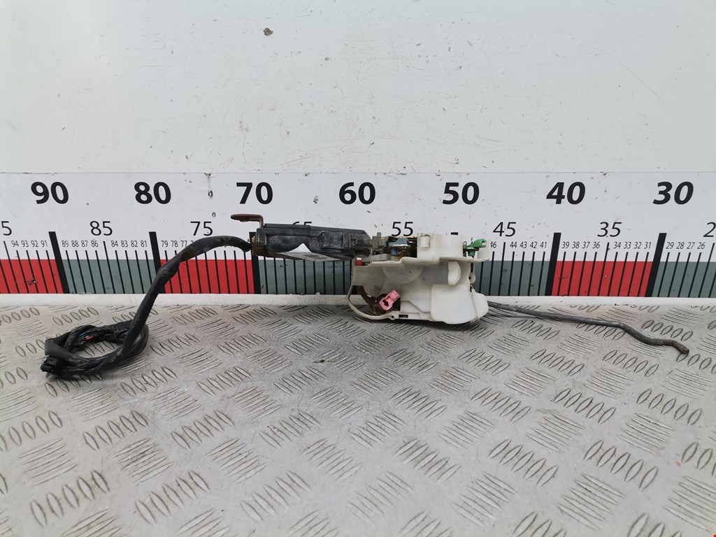 Замок двери передней левой SUBARU Legacy 1998-2004