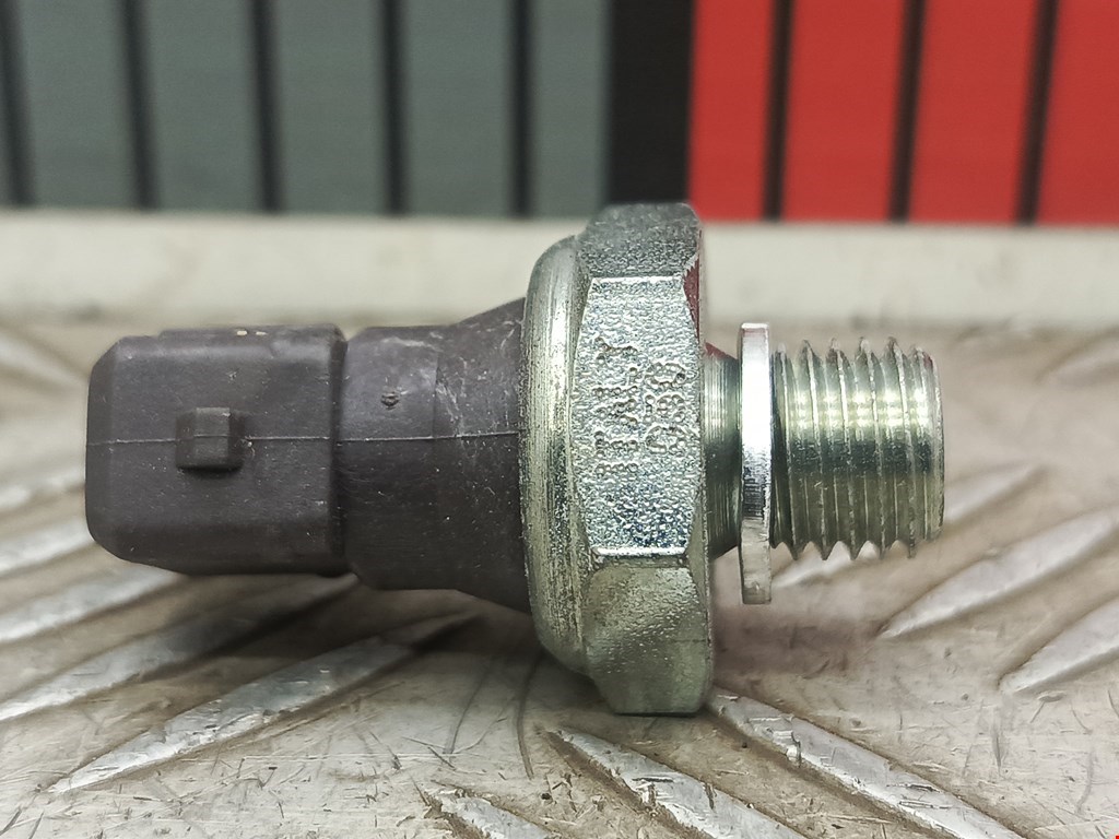 Датчик давления масла BMW 1er E81\E87 2004-2011