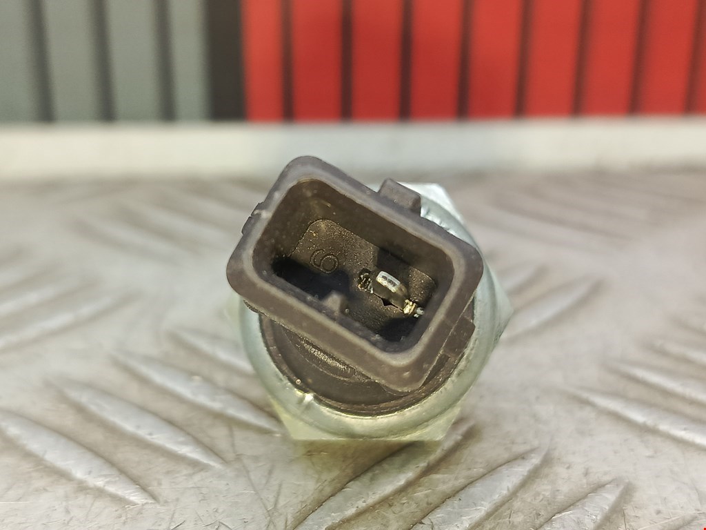 Датчик давления масла BMW 1er E81\E87 2004-2011