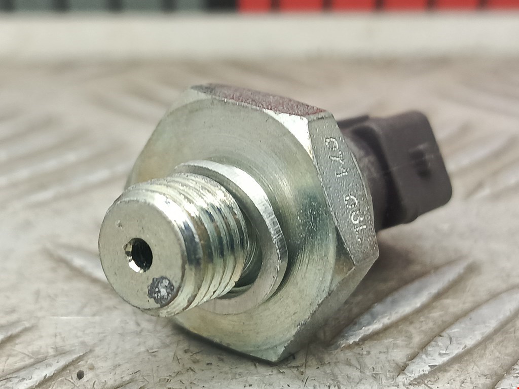 Датчик давления масла BMW 1er E81\E87 2004-2011