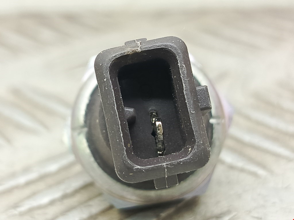 Датчик давления масла BMW 1er E81\E87 2004-2011