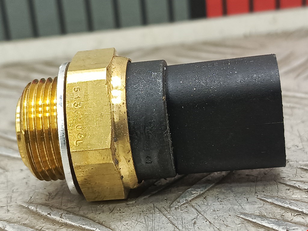 Датчик температуры охлаждающей жидкости Opel Omega B (1994-2004)