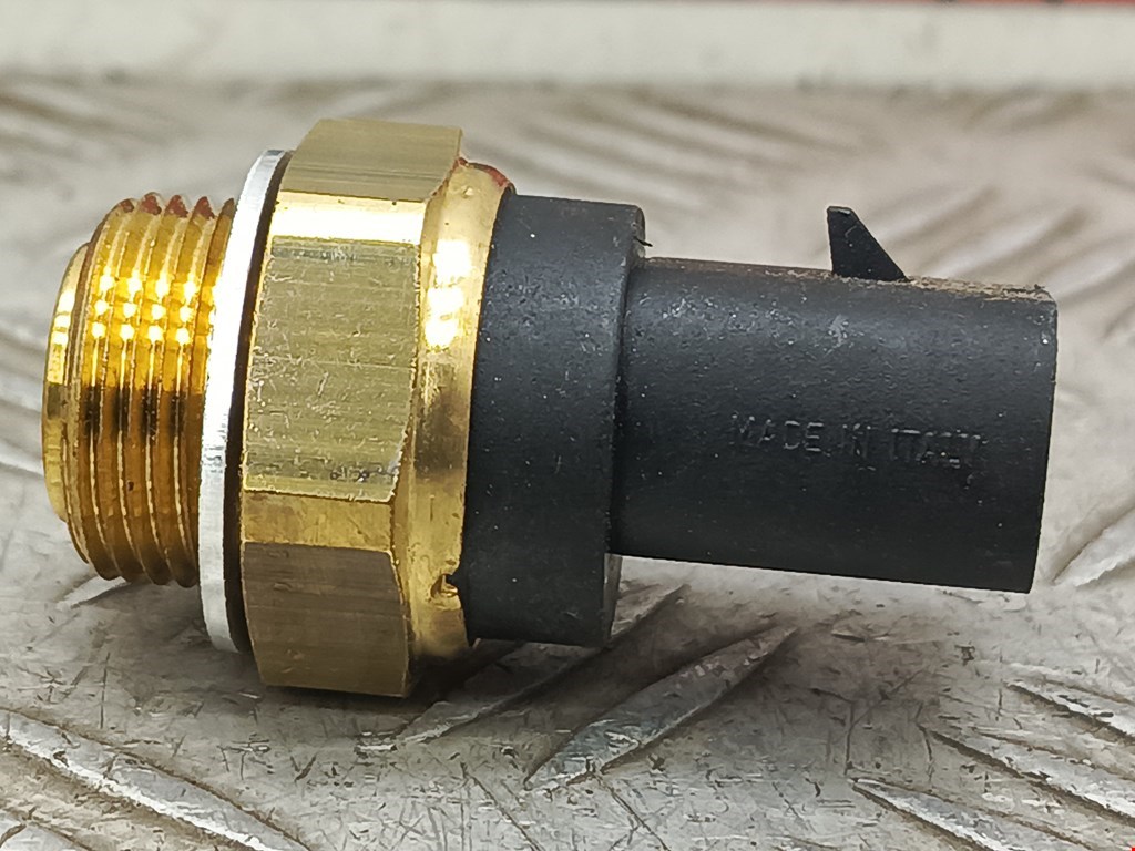 Датчик температуры (охлаждающей жидкости) OPEL Calibra 1989-1997