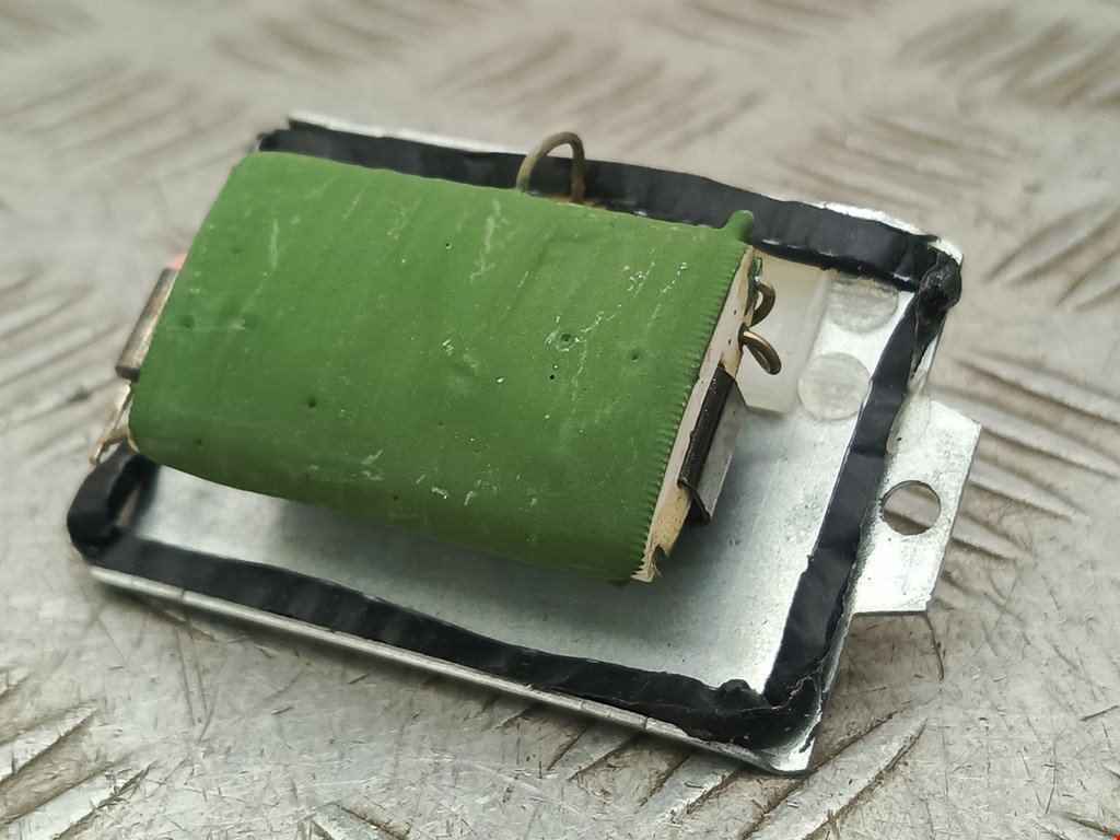 Резистор отопителя (сопротивление печки) VOLKSWAGEN Jetta II 1984-1992