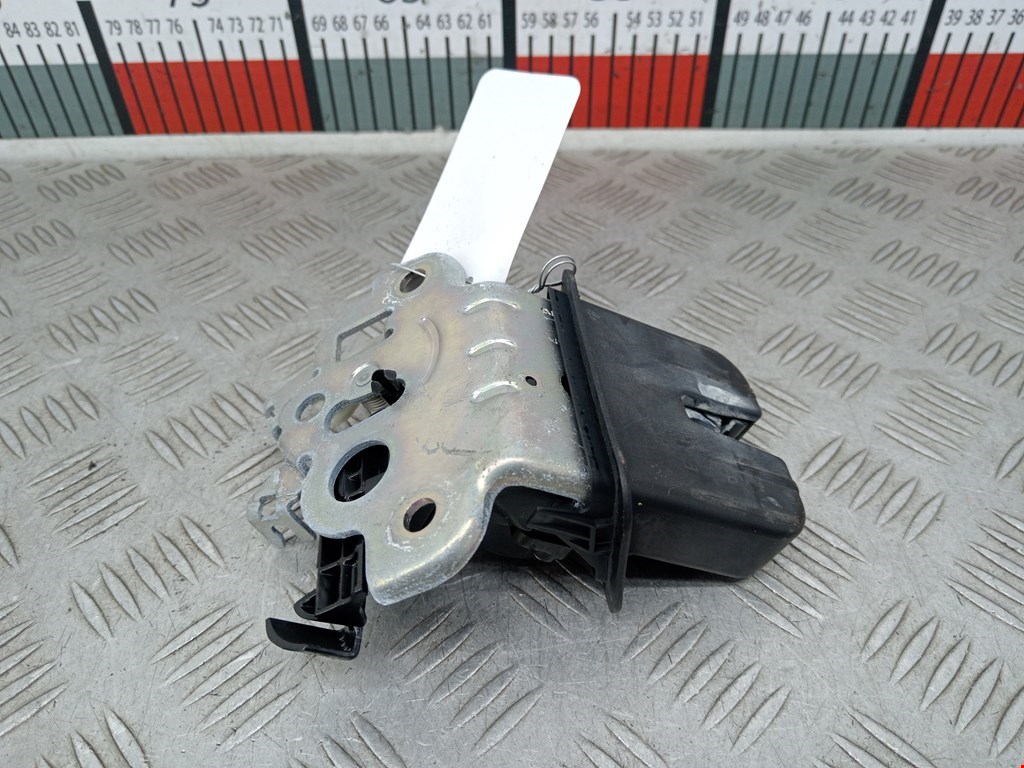 Замок багажника (крышки двери) AUDI A6 C7 2011-2018