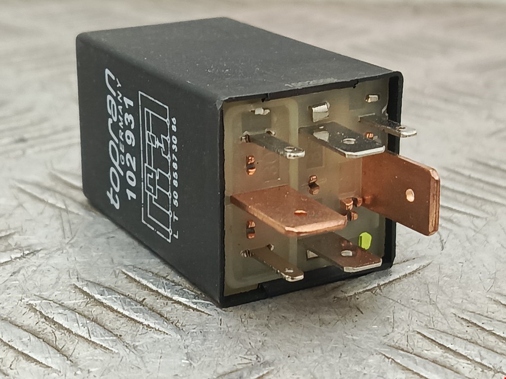 Реле свечей накала VOLKSWAGEN Passat B4 1993-1997