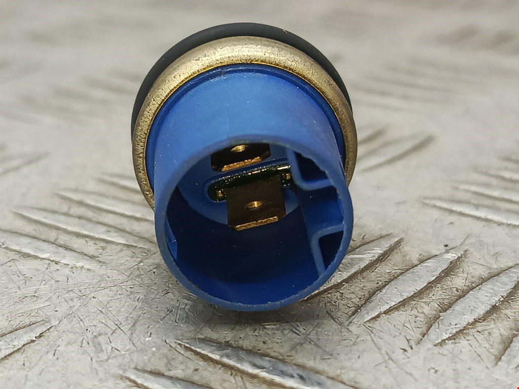 Датчик температуры (охлаждающей жидкости) VOLKSWAGEN Golf II 1983-1992