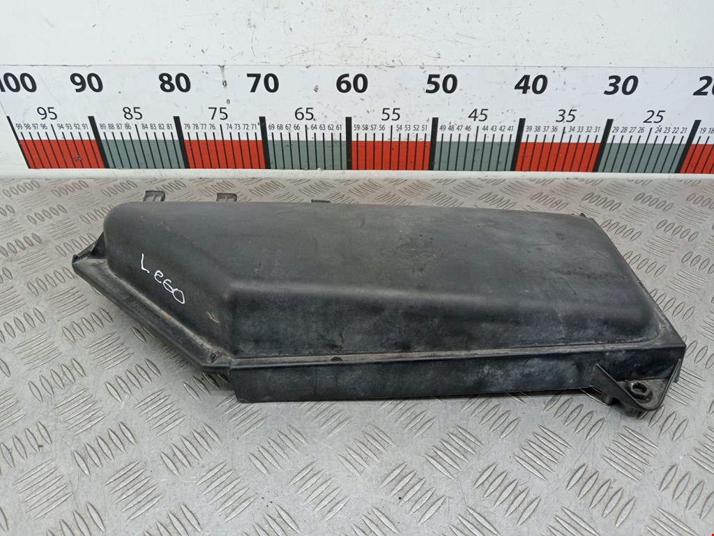 Крышка корпуса салонного фильтра BMW 5-Series (E60/E61) (2003-2010)