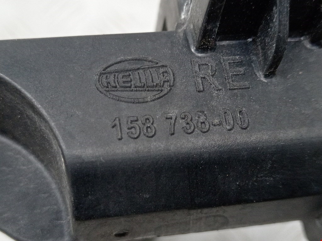 Кронштейн фары правый BMW 5er 5 серия E60/E61 2003-2010