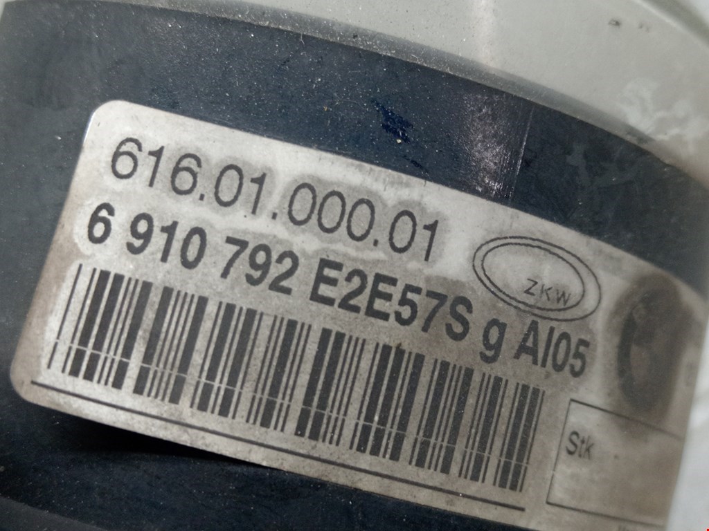 Фара противотуманная правая (ПТФ) BMW 5er 5 серия E60/E61 2003-2010