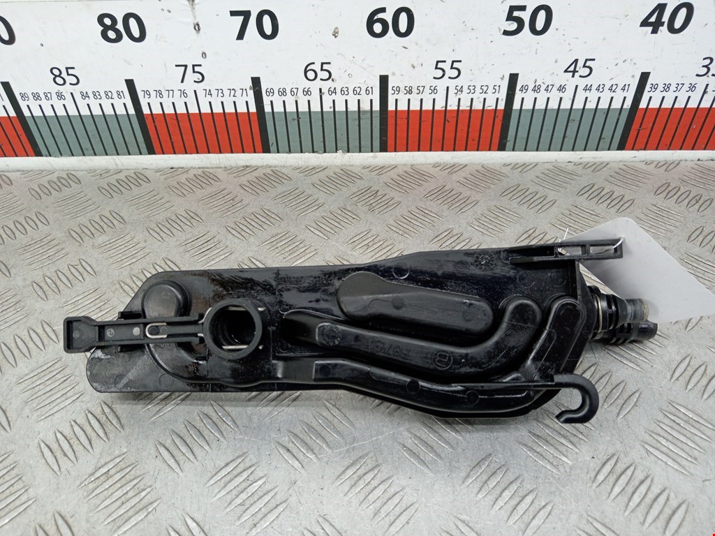 Монтажнная плата (крепление кронштейн радиатора расширительного бачка) BMW 5-Series (E60/E61) (2003-2010)