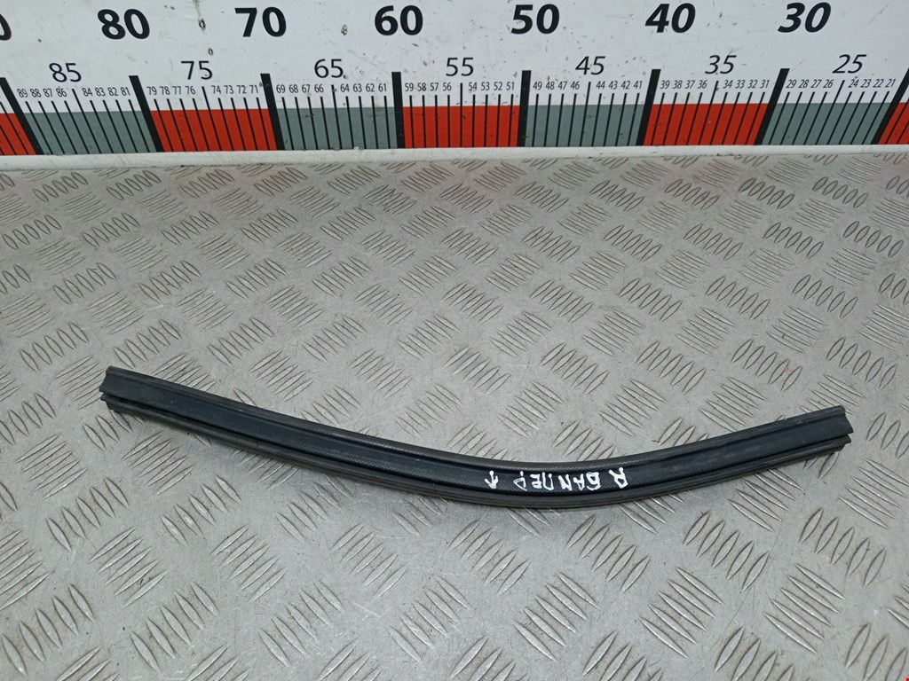 Уплотнитель (наружный) BMW 5er 5 серия E60/E61 2003-2010