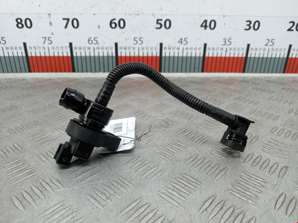 Клапан вентиляции топливного бака BMW 5-Series (E60/E61) (2003-2010)