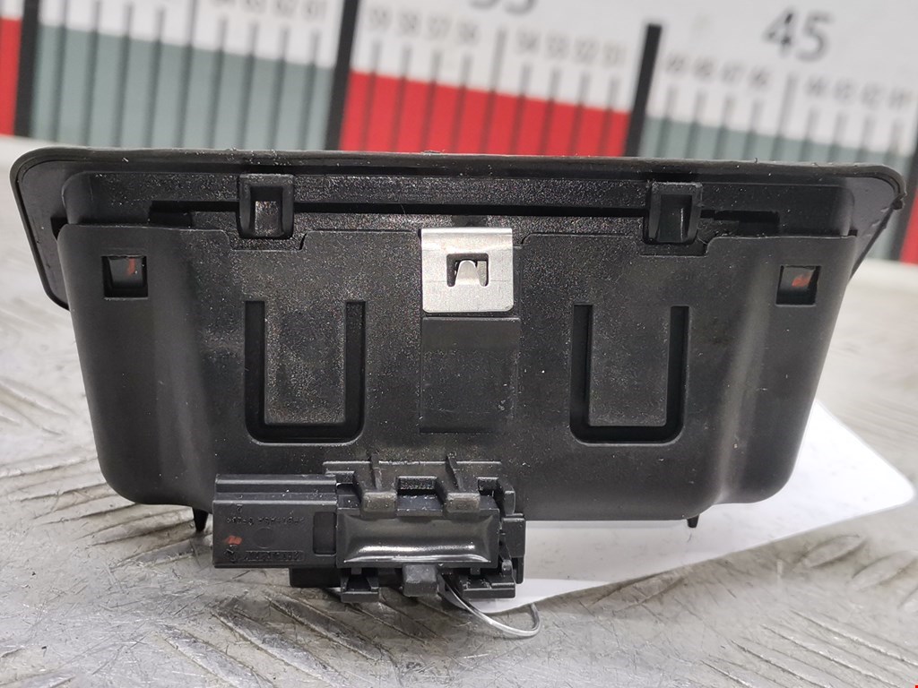 Ручка двери багажника наружная BMW 5er 5 серия E60/E61 2003-2010