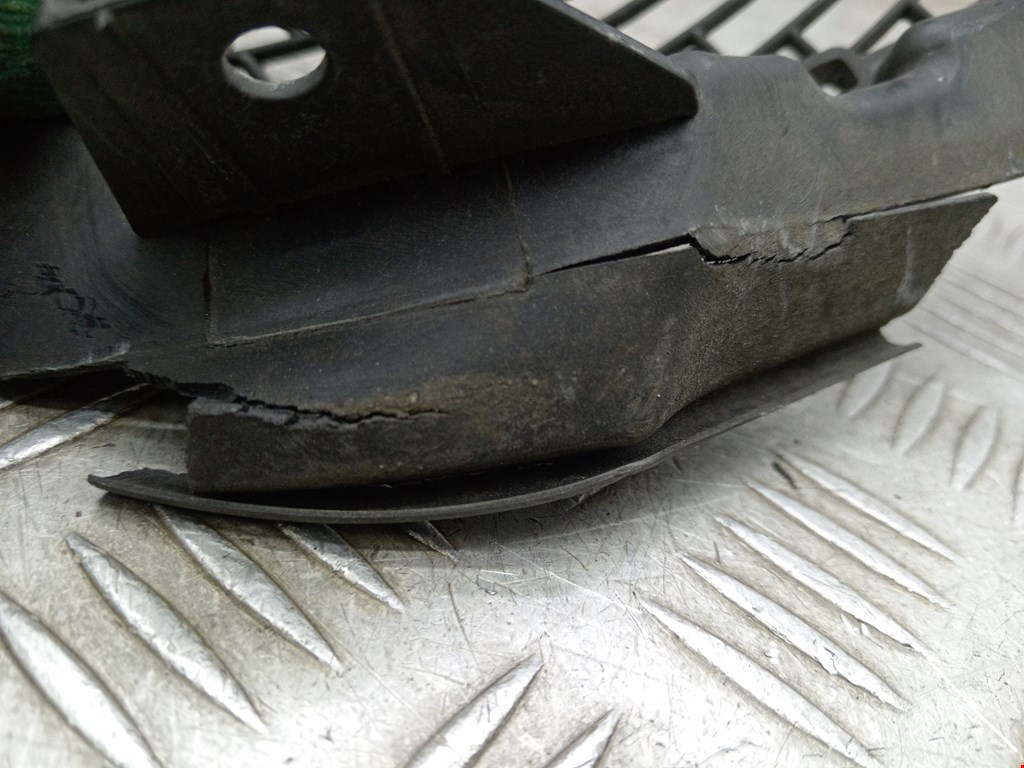 Воздуховод BMW 5er 5 серия E60/E61 2003-2010