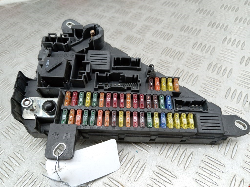 Датчик уровня в бачок омывателя BMW 5er 5 серия E60/E61 2003-2010