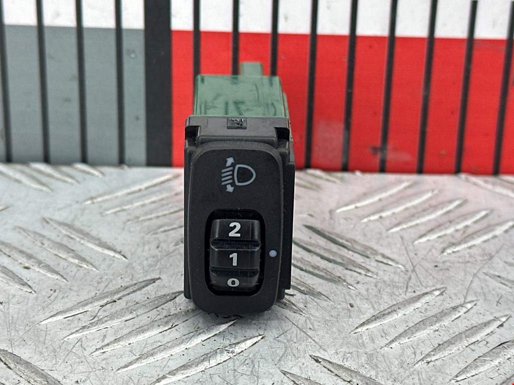 Кнопка корректора фар Mitsubishi ASX (2010-2023)