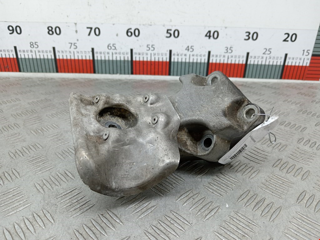 Кронштейн (крепление лапа) двигателя BMW 3-Series (F30/F31/F34/F35) (2011-2020)