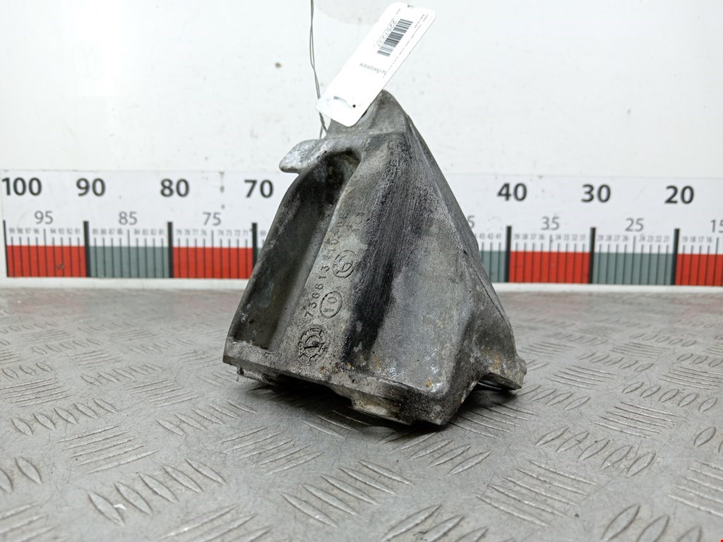 Кронштейн (крепление лапа) двигателя BMW 3-Series (F30/F31/F34/F35) (2011-2020)