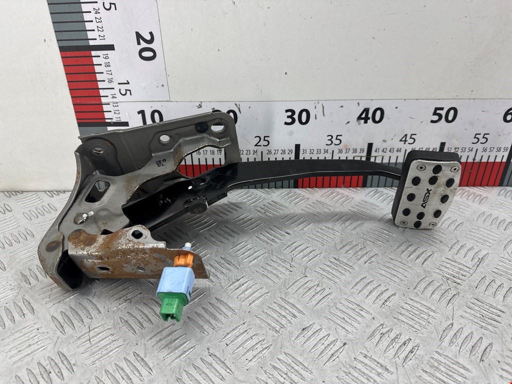 Педаль тормоза Mitsubishi ASX (2010-2023)