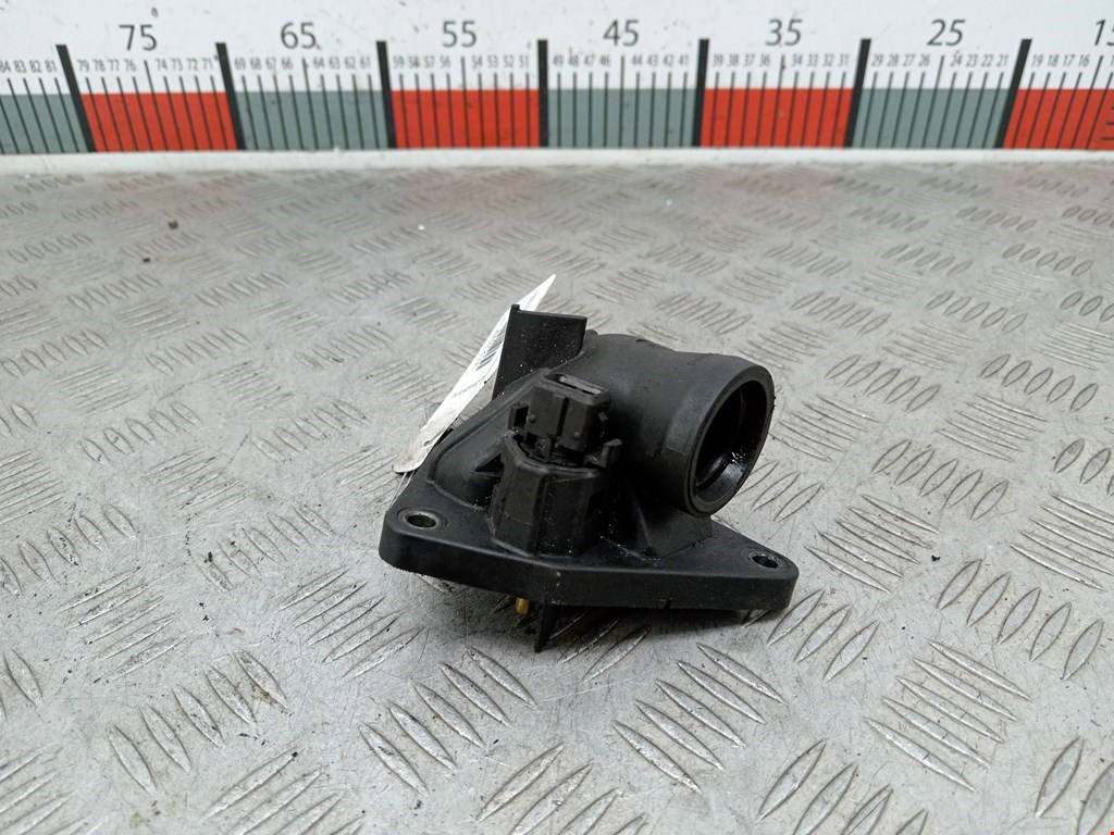 Тройник системы охлаждения BMW 3er F30/F31/F80 2011-2019