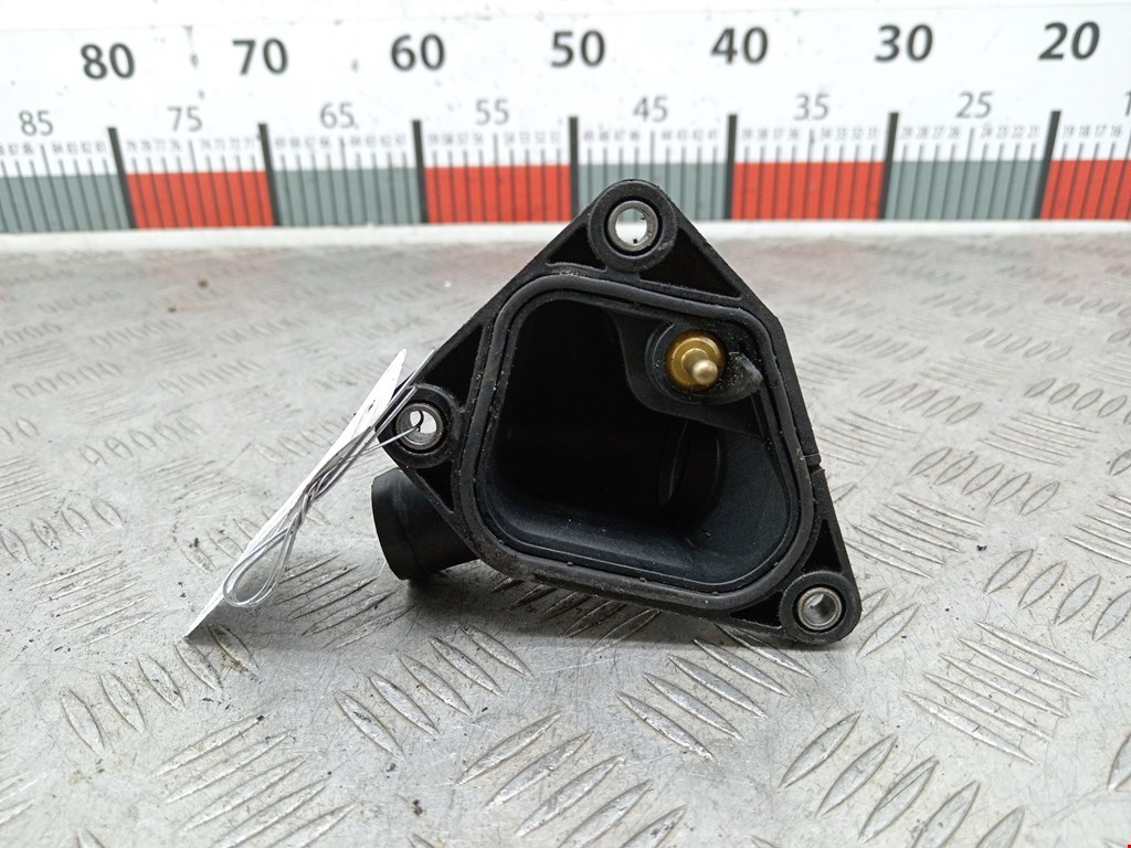 Тройник системы охлаждения BMW 3er F30/F31/F80 2011-2019