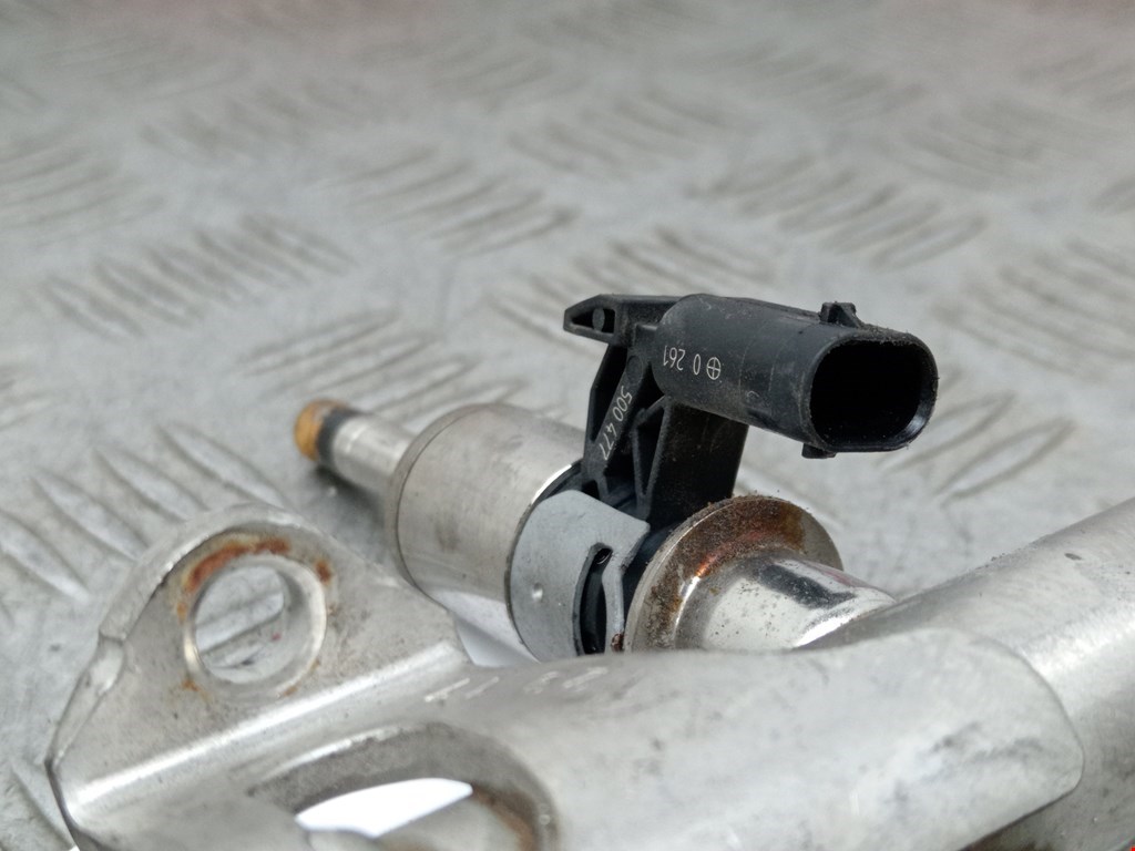 Форсунка дизельная электрическая VOLKSWAGEN Golf Sportsvan 2014-2020