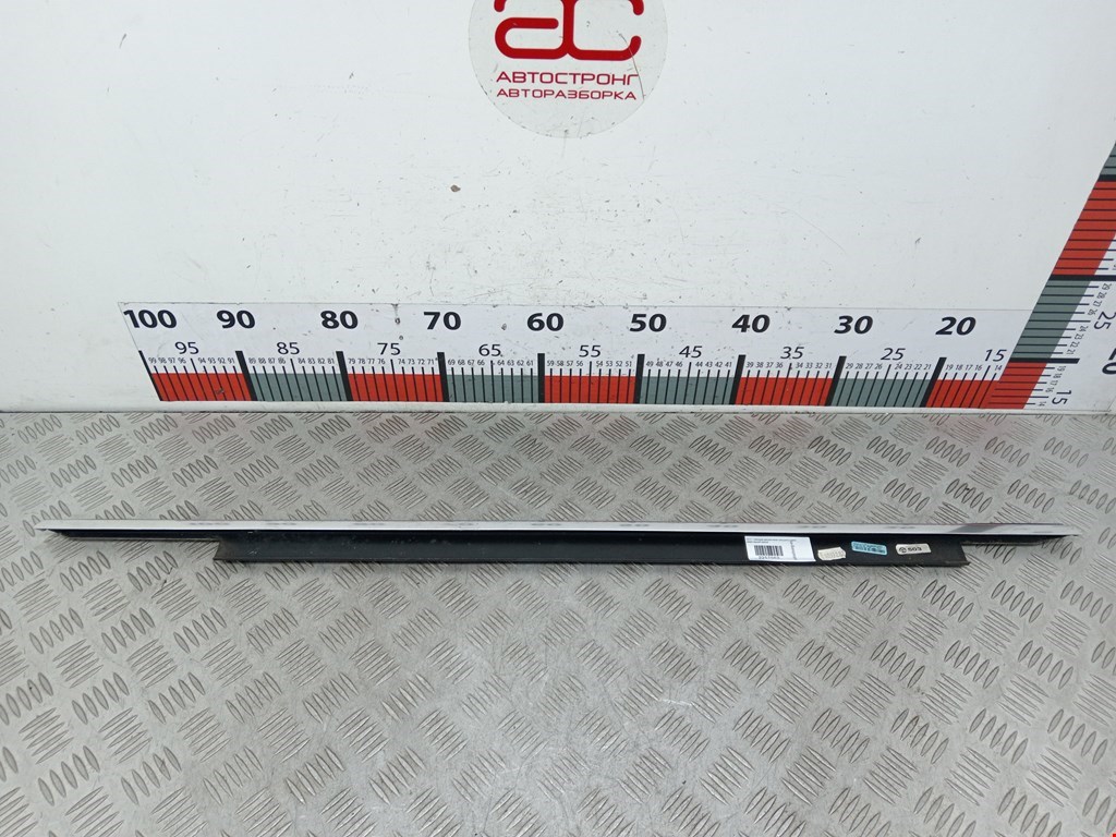 Накладка декоративная (молдинг) стекла двери задней правой Audi A6 C7 (2011-2018)