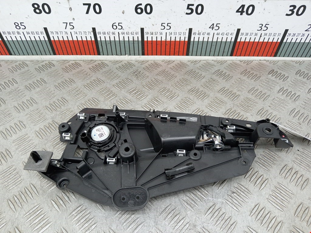 Ручка дверная задняя внутренняя левая AUDI A6 C7 2011-2018