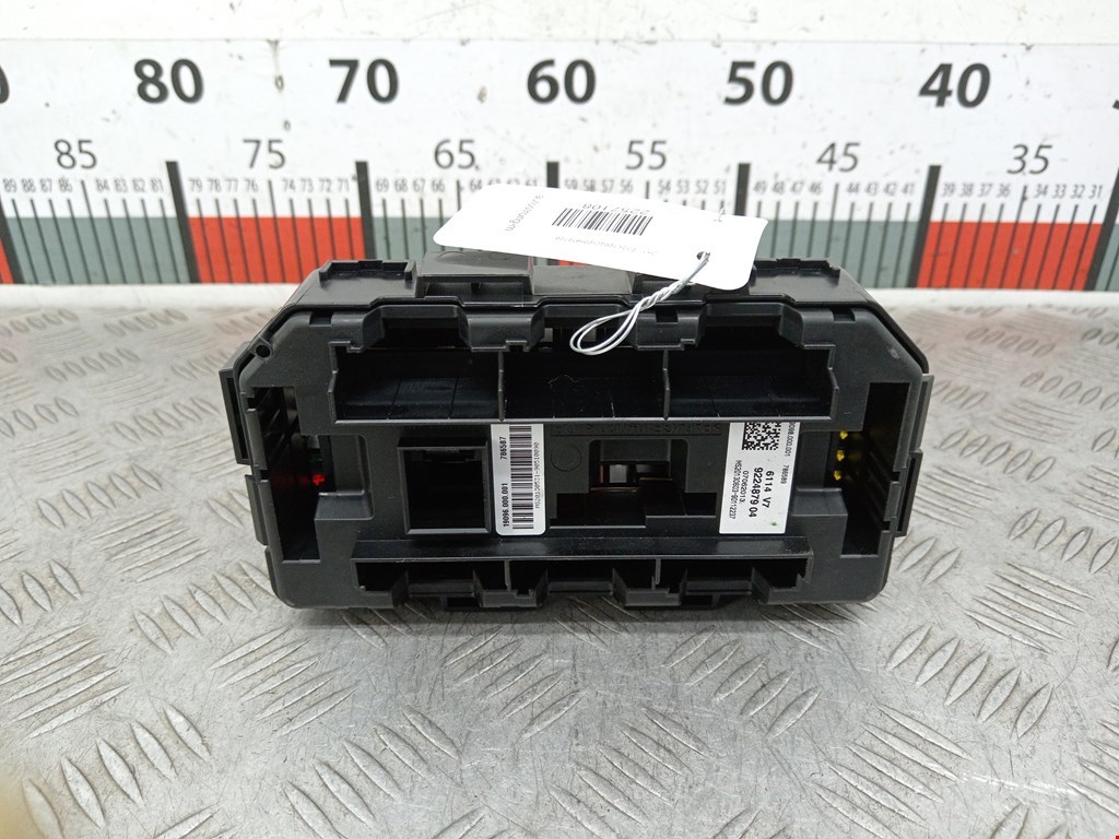 Датчик уровня в бачок омывателя BMW 3er F30/F31/F80 2011-2019