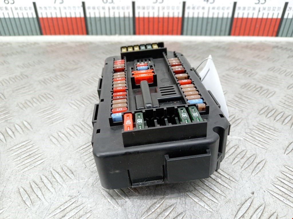 Датчик уровня в бачок омывателя BMW 3er F30/F31/F80 2011-2019