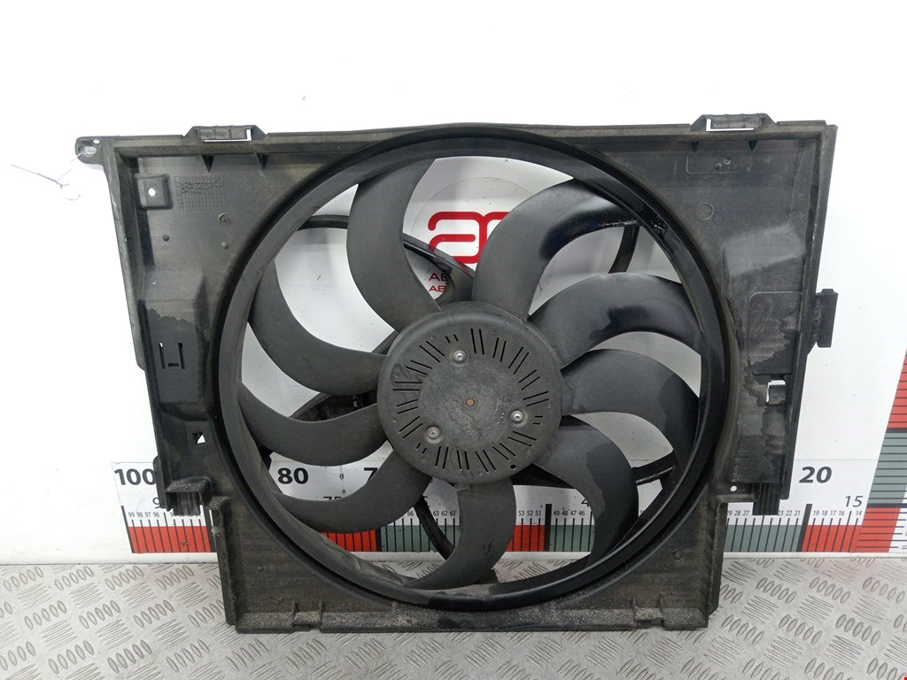 Вентилятор радиатора основного BMW 3er F30/F31/F80 2011-2019