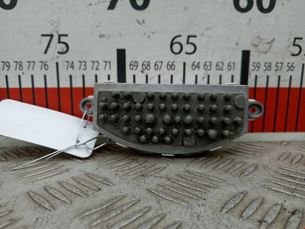 Резистор отопителя (сопротивление печки) BMW 3er F30/F31/F80 2011-2019