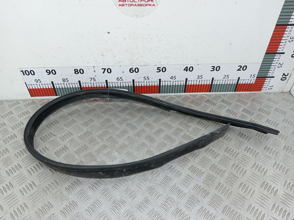Уплотнитель (наружный) BMW 3er F30/F31/F80 2011-2019
