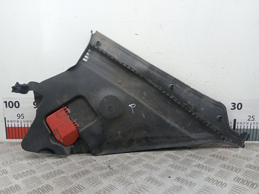 Дождевик (жабо) BMW 3-Series (F30/F31/F34/F35) (2011-2020)