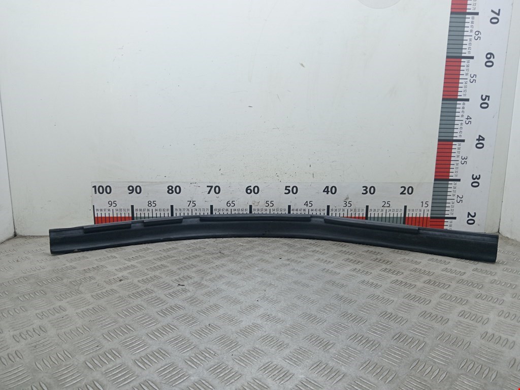 Уплотнитель (наружный) BMW 3er F30/F31/F80 2011-2019