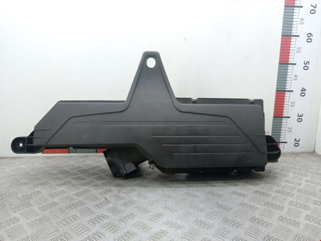 Корпус воздушного фильтра BMW 3er F30/F31/F80 2011-2019