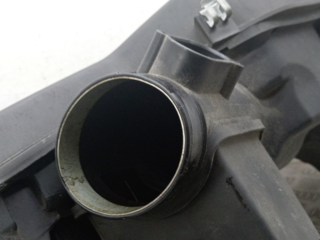 Корпус воздушного фильтра BMW 3er F30/F31/F80 2011-2019