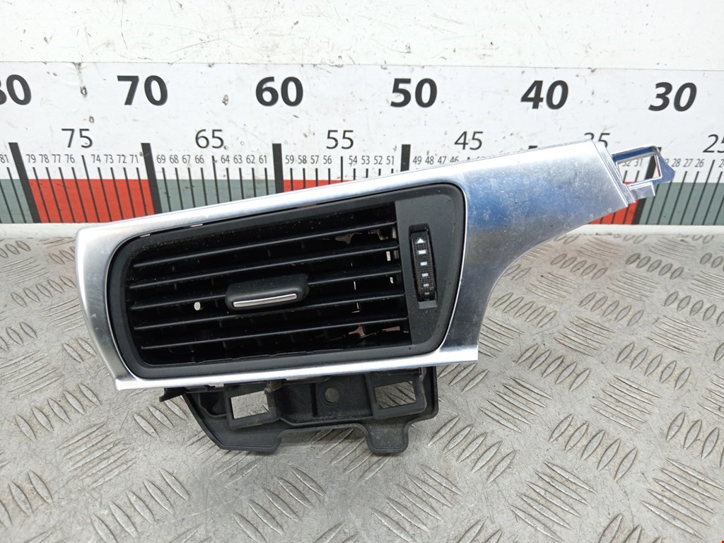 Дефлектор воздушный AUDI A6 C7 2011-2018