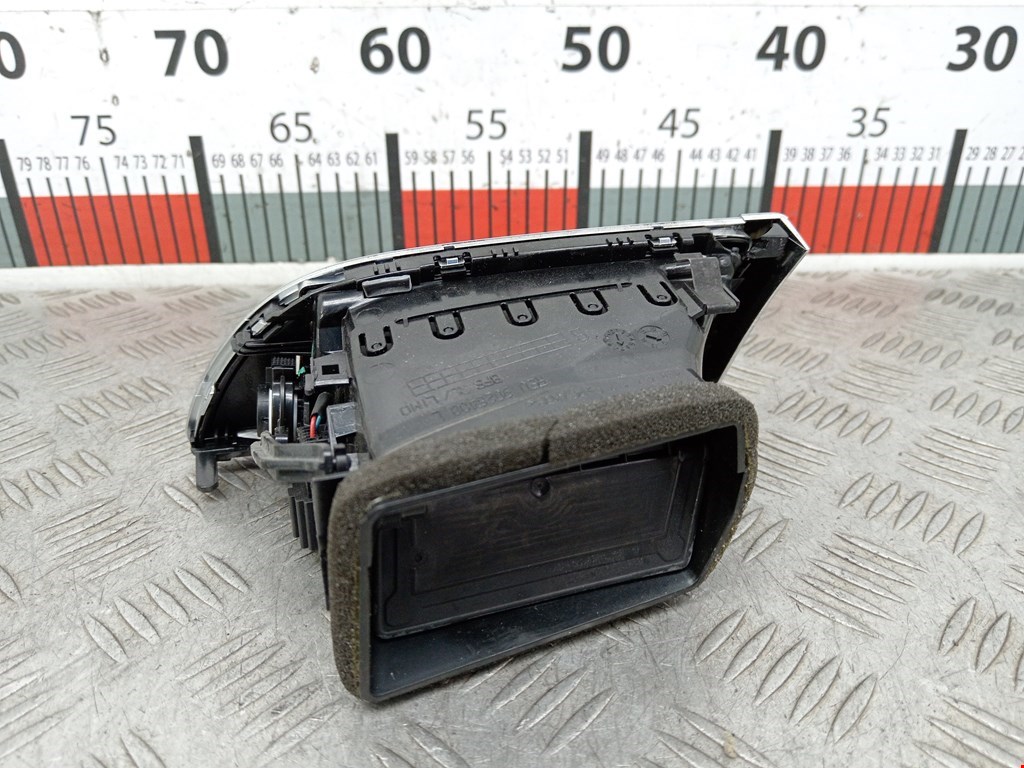 Дефлектор воздушный AUDI A6 C7 2011-2018