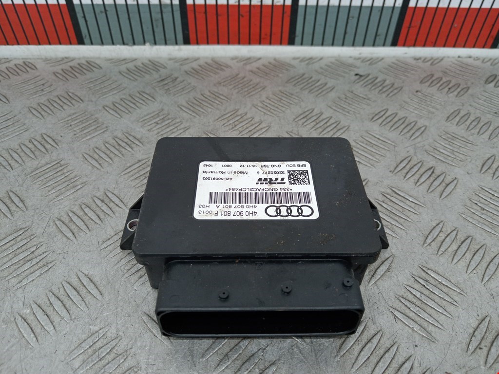 Блок управления стояночного тормоза (электроручник) Audi A6 C7 (2011-2018)