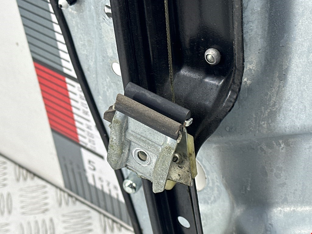 Стеклоподъемник передний правый VOLKSWAGEN Tiguan 2007-2018